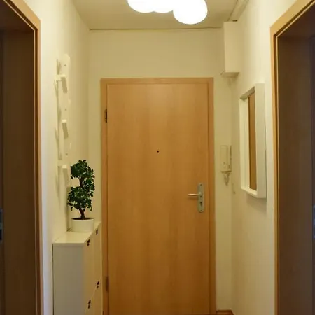 Lägenhet Haus Mit 3 Im Zentrum Von *